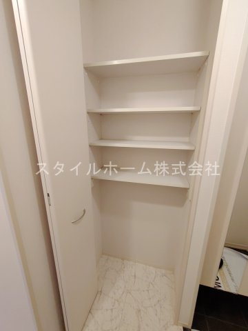 アヴェク・トワの収納|別部屋写真です。