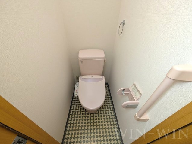 フローラ・リヴェールのトイレ|イメージ（同建物内別部屋の写真です）