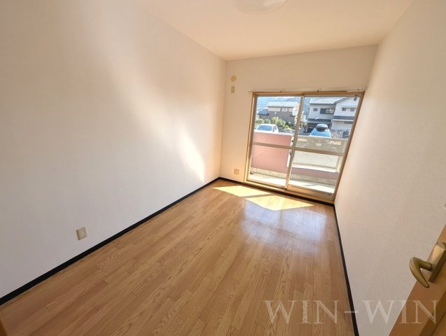 フローラ・リヴェールの寝室|イメージ（同建物内別部屋の写真です）