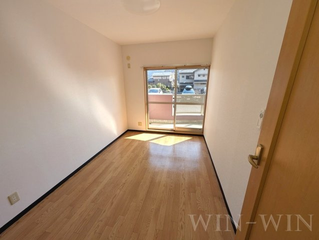 フローラ・リヴェールの寝室|イメージ（同建物内別部屋の写真です）