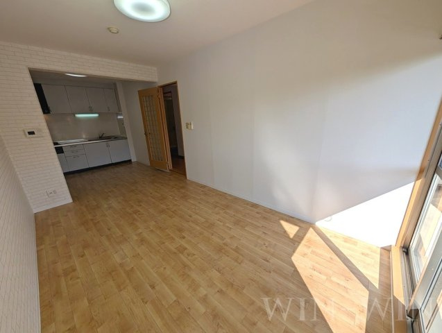 フローラ・リヴェールの居間・リビング|イメージ（同建物内別部屋の写真です）