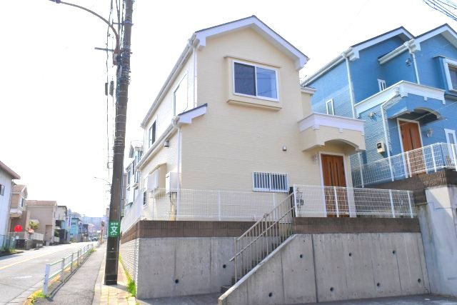 多摩市和田の中古一戸建の外観