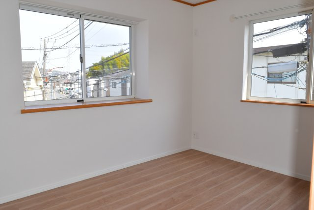 多摩市和田の中古一戸建の洋室