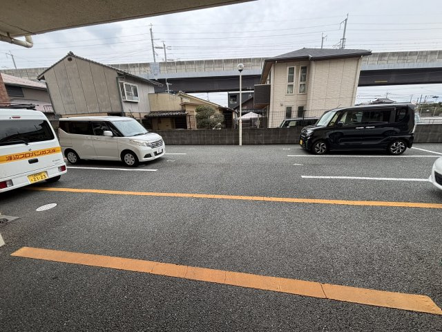すかる梅満の駐車場