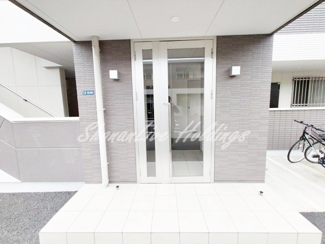 茅ヶ崎市室田３丁目の賃貸マンションのエントランス|毎日通るエントランス♪