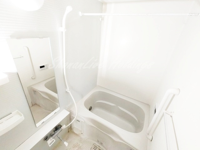 茅ヶ崎市室田３丁目の賃貸マンションの浴室|清潔感のあるお風呂です♪