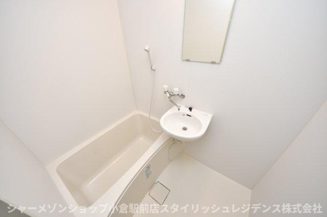 Dear津田　B棟の浴室