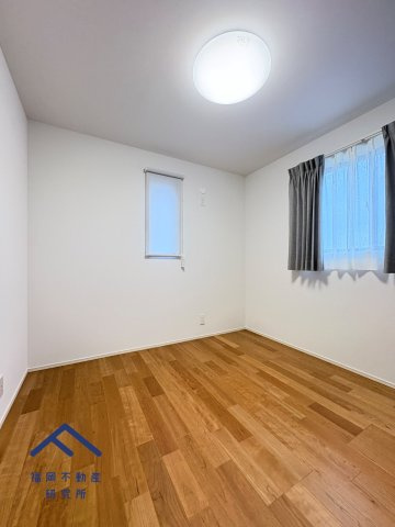 小郡市津古　戸建ての洋室