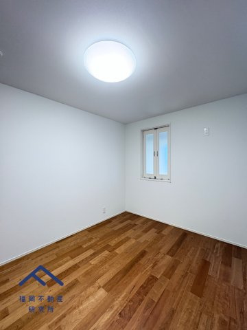 小郡市津古　戸建ての洋室