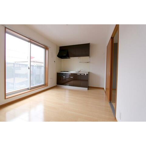 茅ヶ崎市今宿のテラスの居間・リビング