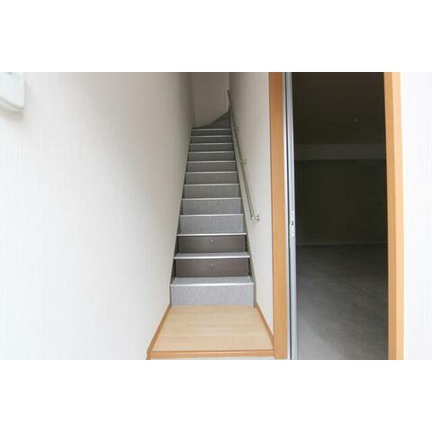 茅ヶ崎市今宿のテラスの玄関