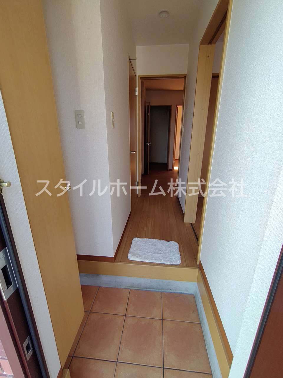 ユトリロ馬場町の玄関|同建物内別部屋の写真です。