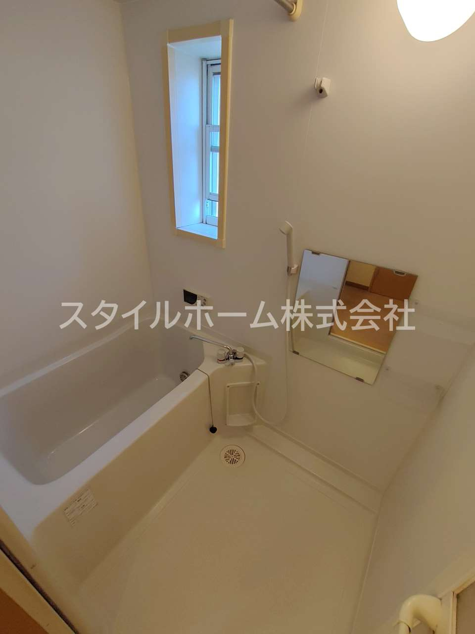 ユトリロ馬場町の浴室|同建物内別部屋の写真です。