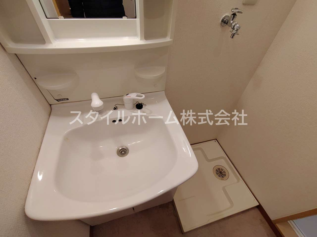 ユトリロ馬場町の洗面所|同建物内別部屋の写真です。
