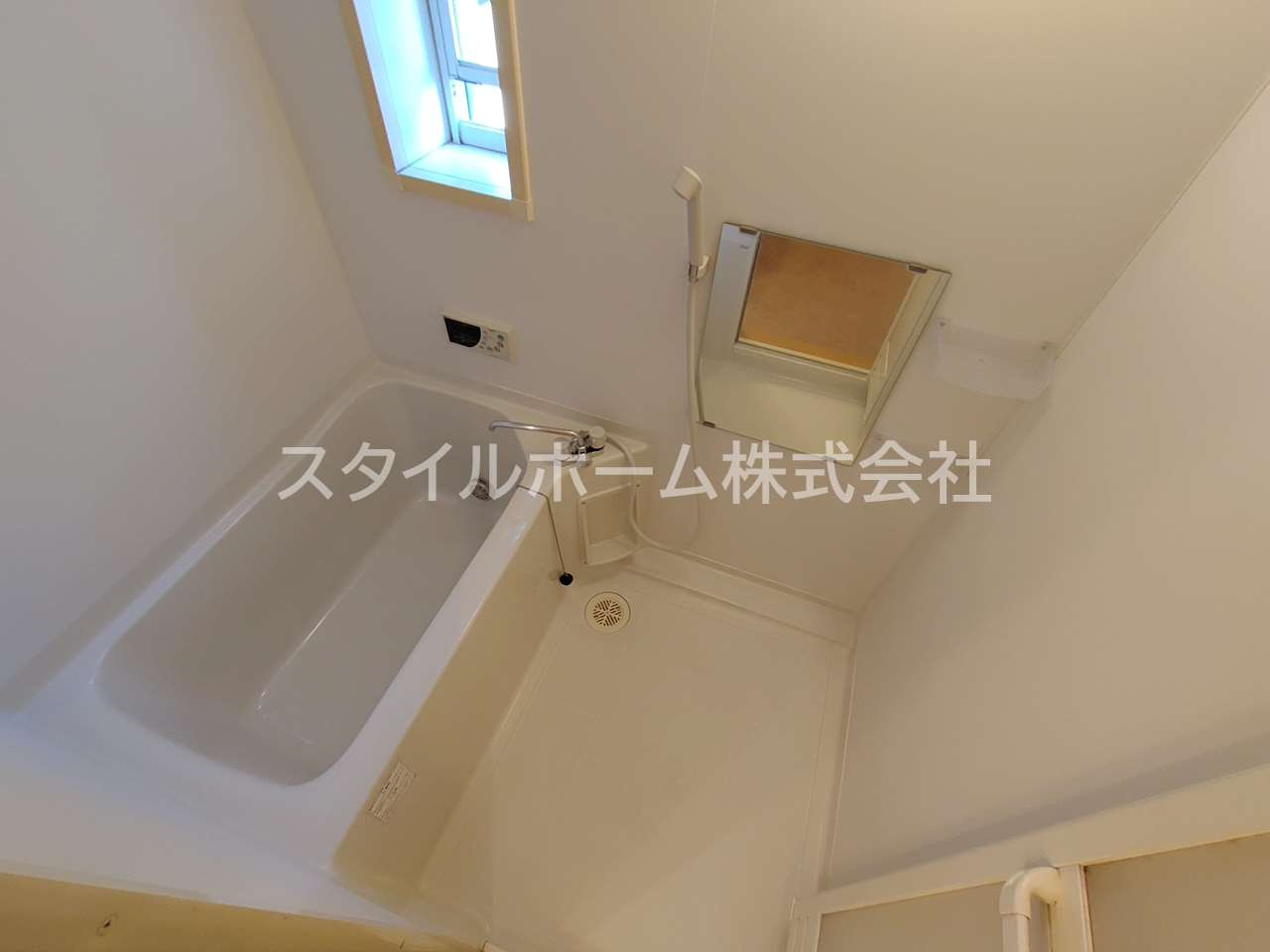 ユトリロ馬場町の浴室|同建物内別部屋の写真です。