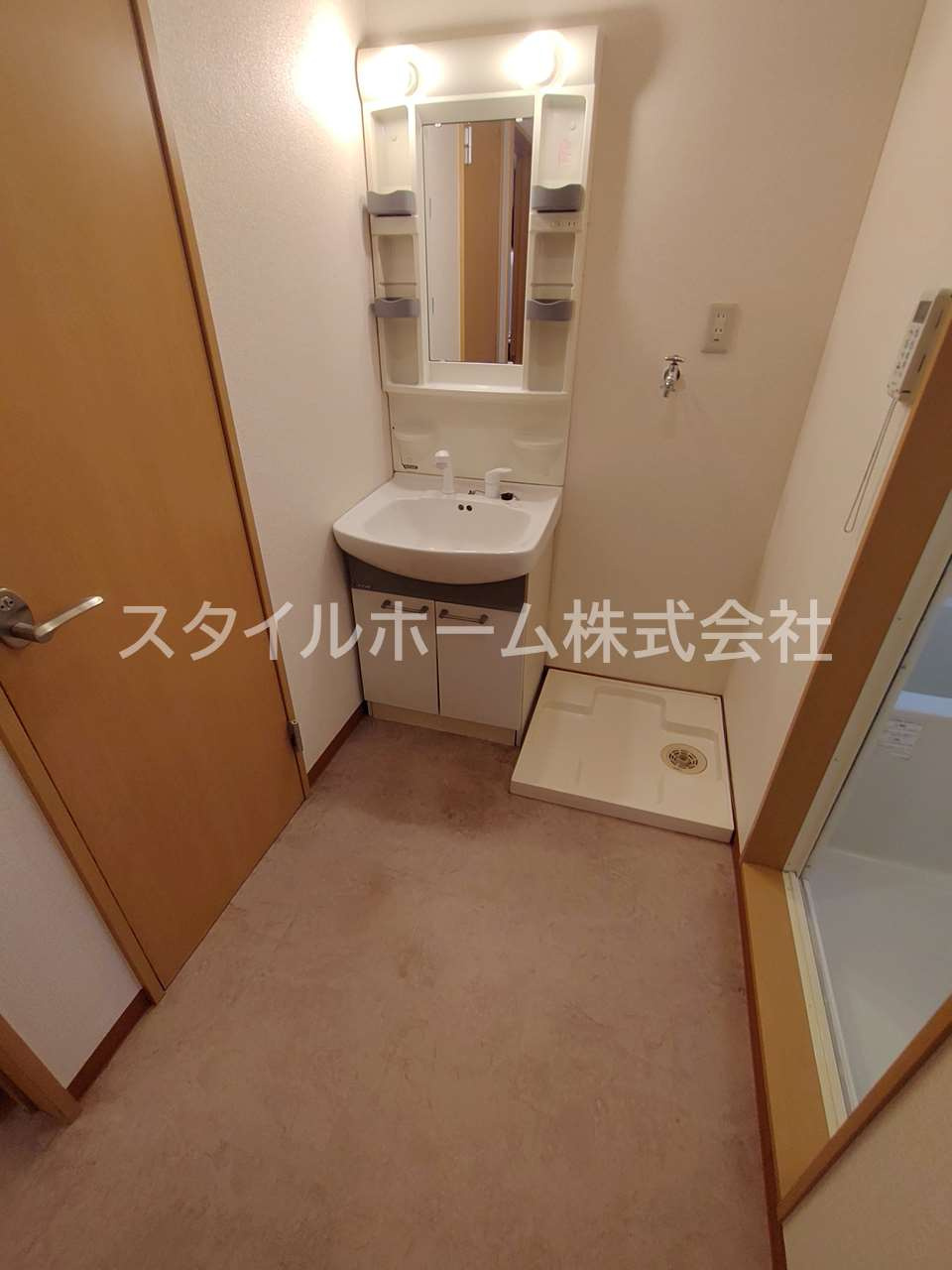 ユトリロ馬場町の洗面所|同建物内別部屋の写真です。
