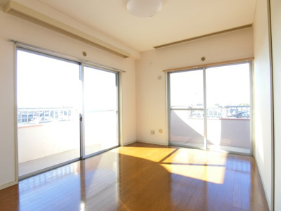 【洋室】 | グランド吹上 | ※別の部屋の参考写真（内装色が異なる場合があります。）