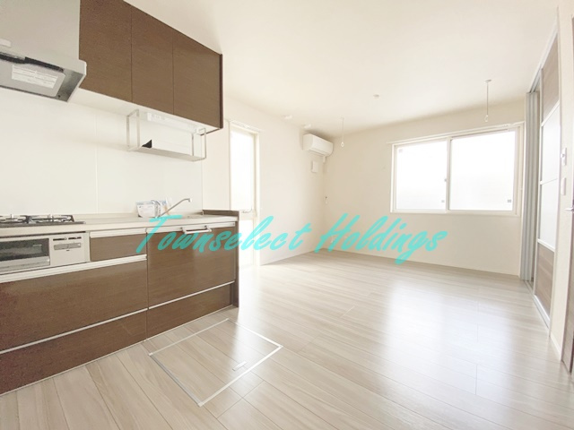 藤沢市辻堂元町１丁目のアパートの居間・リビング