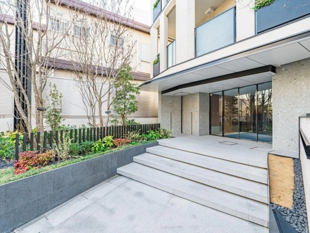 【エントランス】