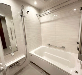 【シャワールーム】