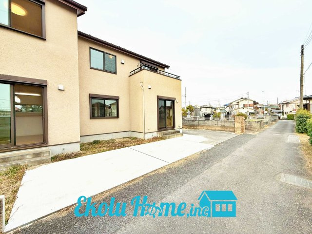 中古戸建　羽村市羽中2丁目の前面道路含む現地写真