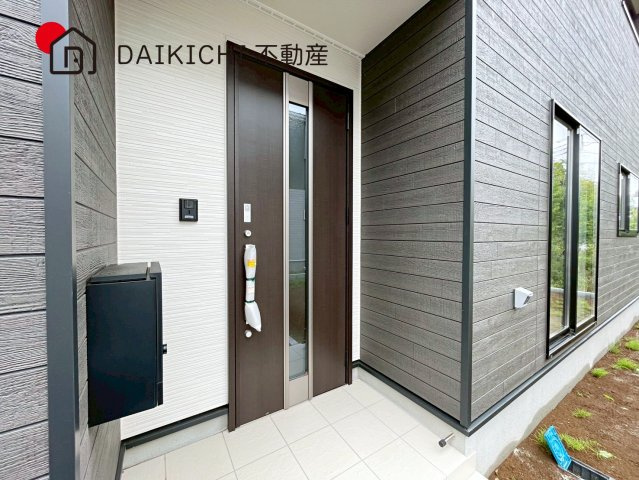 【玄関】 | 吉見町東野第22　新築戸建　全2棟　2号棟