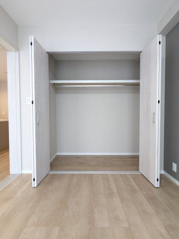 【収納】 | ロマネスク原第3 | 各居室には収納たっぷりでお部屋もすっきり片付きます♪