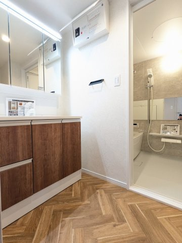 【独立洗面台】 | ロマネスク原第3