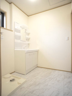 【洗面所】 | クレリア | 洗髪洗面化粧台と洗濯機置き場があります♪