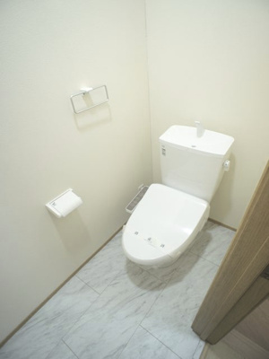 【トイレ】 | クレリア | 温水洗浄暖房便座機能付きです♪