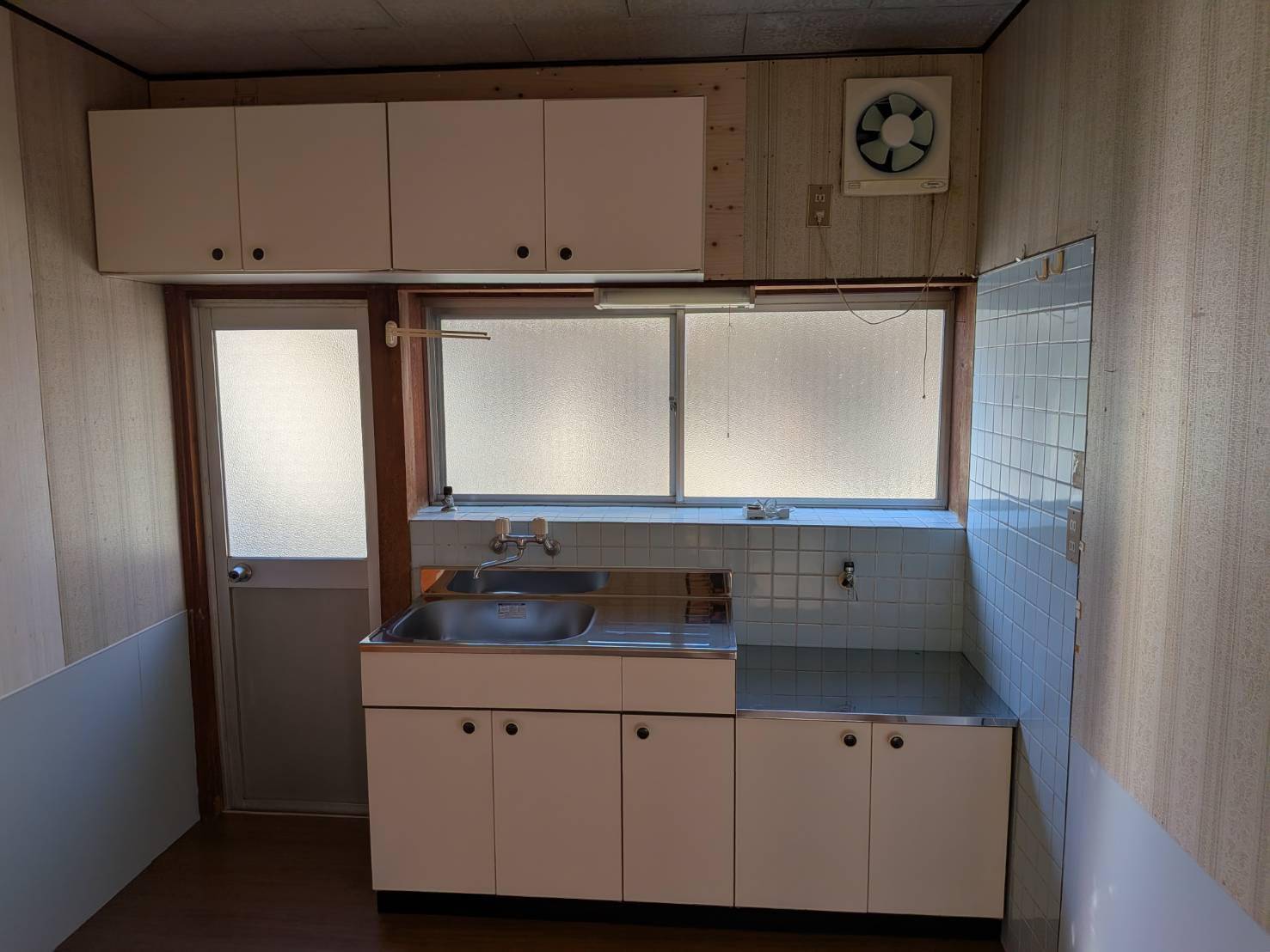 高田様貸家のキッチン