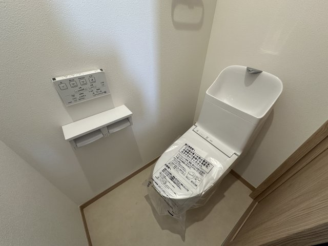 神戸市垂水区西舞子９丁目新築戸建のトイレ