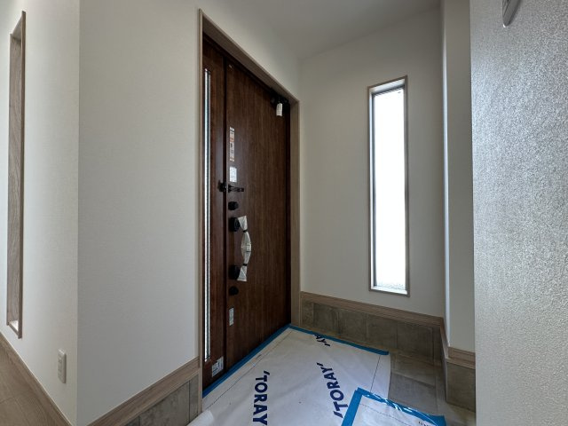 神戸市垂水区西舞子９丁目新築戸建の玄関