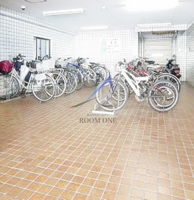 インプルーブ両国のその他共用部分|駐輪場です。