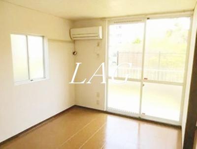 【居間・リビング】 | ジュネス・タナカ | 洋室のお部屋です。