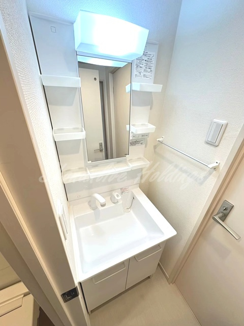 リブリ・上大岡西の洗面所|おしゃれな独立洗面♪
