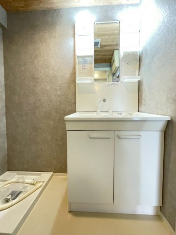 ◆２０２５年６月リフォーム完了◆駅徒歩２分◆南向き◆エルシティ桃山の独立洗面台|洗面化粧台