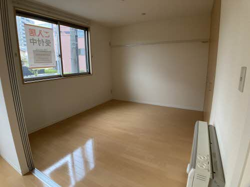 ヴィラーチェＫの洋室