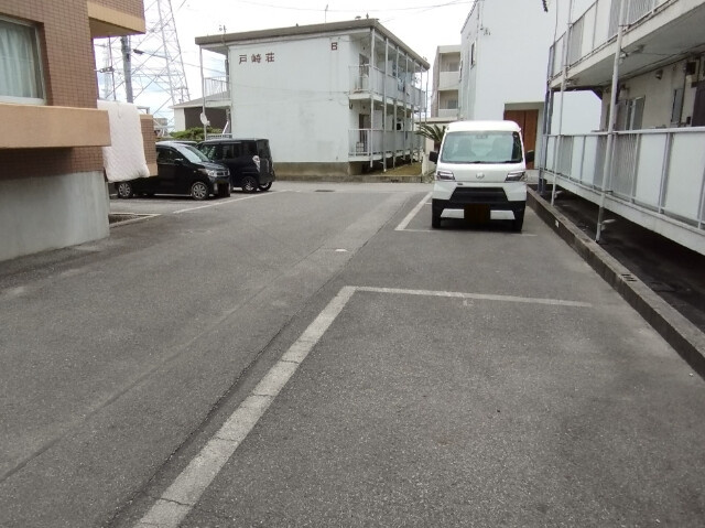 サニーハウス宇頭Aの駐車場