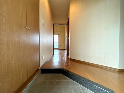 【玄関】 | エルフラッツ萱島