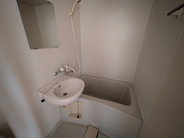 メゾンステラの浴室