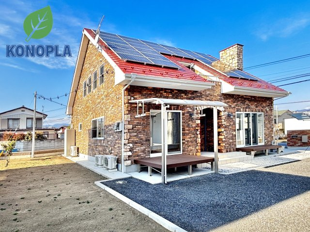 【中古戸建】桐生市相生町5丁目の外観|■外観｜家庭菜園やガーデニングなどができるお庭がございます。お子様が遊ぶのにも敷地内で安全ですね♪