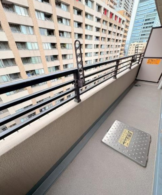 【バルコニー】