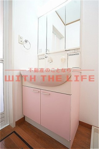 ディアコート【キャッシュバック対象物件】の独立洗面台|独立洗面台、朝の身支度には欠かせません