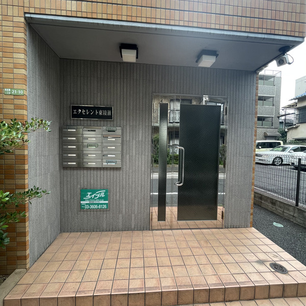 エクセレント東綾瀬のエントランス