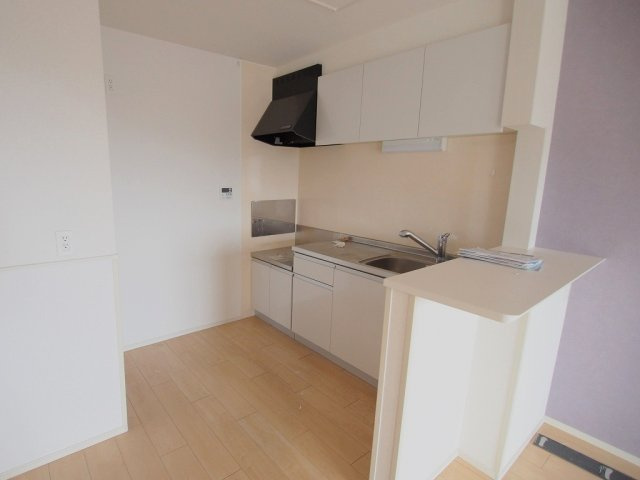 広島市安佐南区山本９丁目のアパートのキッチン