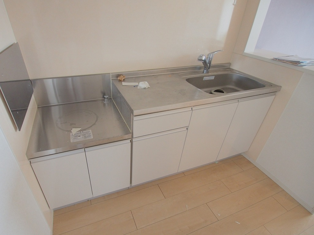 広島市安佐南区山本９丁目のアパートのキッチン