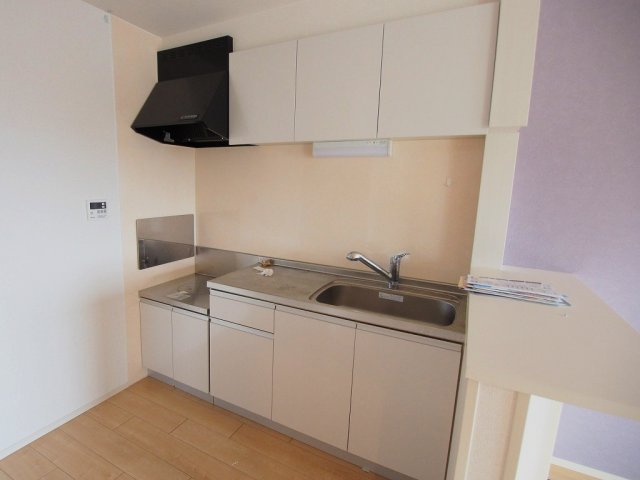 広島市安佐南区山本９丁目のアパートのキッチン