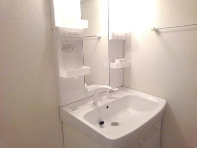 【洗面所】 | フラン・シェーネ | ゆったりとスペースのある洗面所