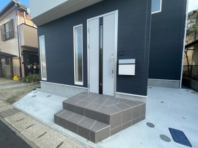 【エントランス】 | 六方町戸建